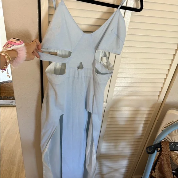 Chic Cut-Out Long Sleeve Dress in Light Blue marked L but better for M - Picture 7 of 16